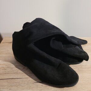 Gentle Souls Black Suede Flat Knee High Boots SZ 10